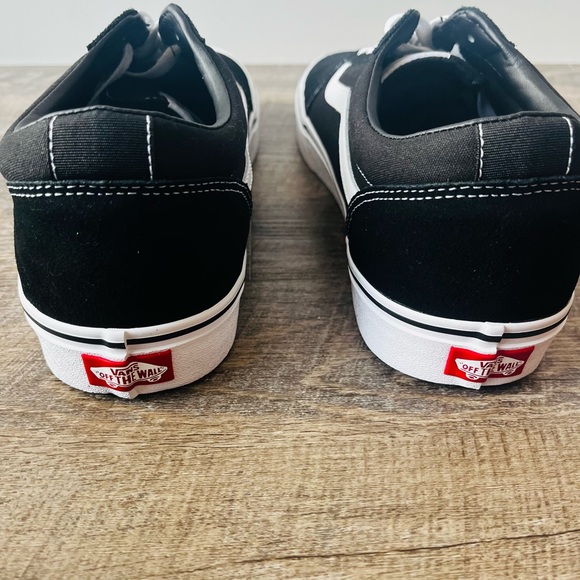 Men's Ward Low Top Sneaker
Never Worn
Size: 13 
Color: Black/White - Picture 2 of 6